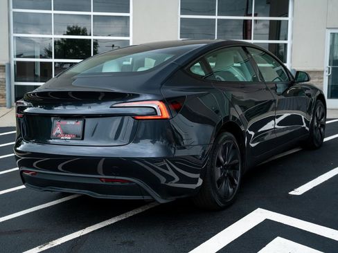 Used 2026 Tesla Model 3 RWD image 11