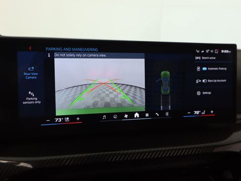 Used 2025 BMW M2 w/ Lighting Package image 6