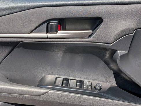 Used 2025 Toyota Camry LE image 11