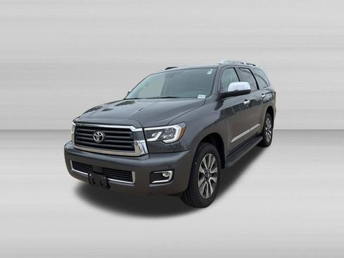 Used 2018 Toyota Sequoia Limited AWD/4WD image 11