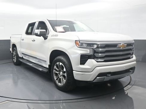 Used 2024 Chevrolet Silverado 1500 High Country image 9