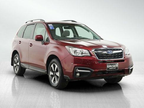 Used 2017 Subaru Forester 2.5i Premium w/ All-Weather Package AWD/4WD image 7