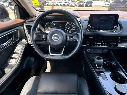 Used 2021 Nissan Rogue SL AWD/4WD image 8