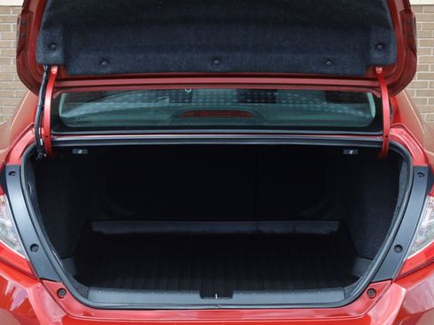 Used 2019 Honda Civic EX image 10
