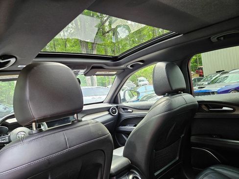 Used 2022 Alfa Romeo Stelvio Ti w/ Active Assist Plus Package image 36