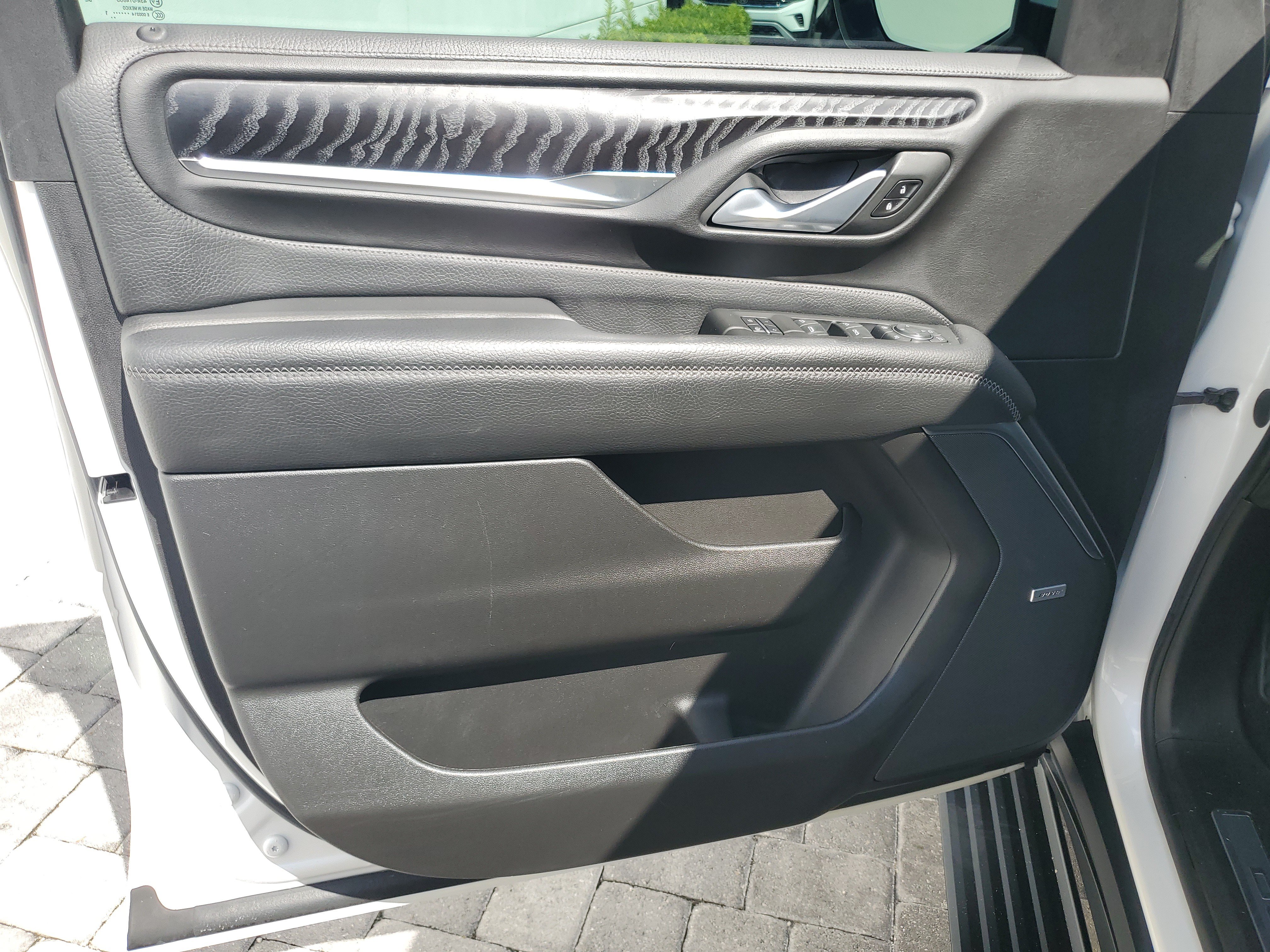 Used 2022 GMC Yukon XL Denali RWD image 19