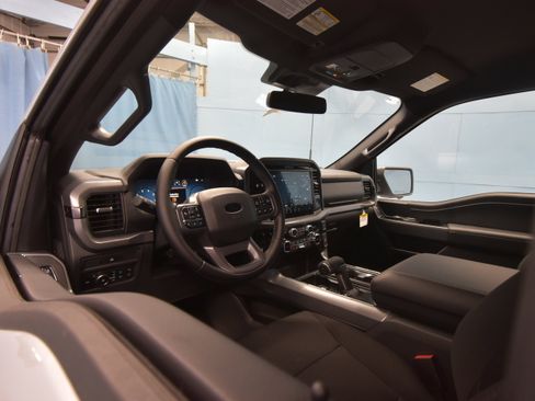 New 2025 Ford F150 XLT w/ Equipment Group 302A MID image 2