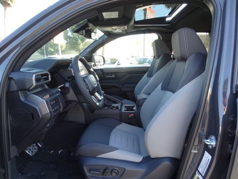 Used 2026 Toyota Tacoma TRD Sport w/ TRD Sport Upgrade Package AWD/4WD image 18