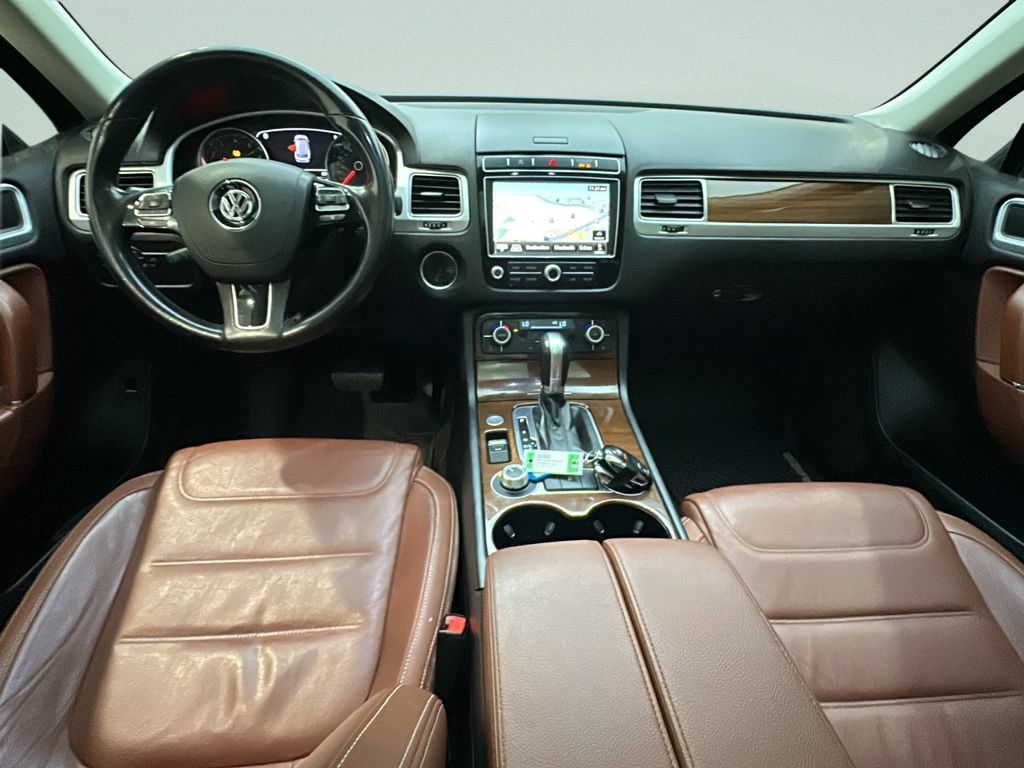 Used 2015 Volkswagen Touareg VR6 AWD/4WD image 26