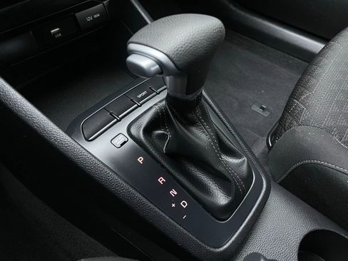 Used 2022 Kia Rio LX image 20