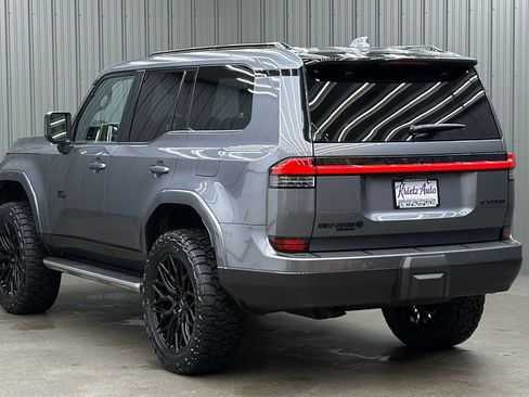 Used 2026 Lexus GX 550 w/ Accessory Package (2T) image 3