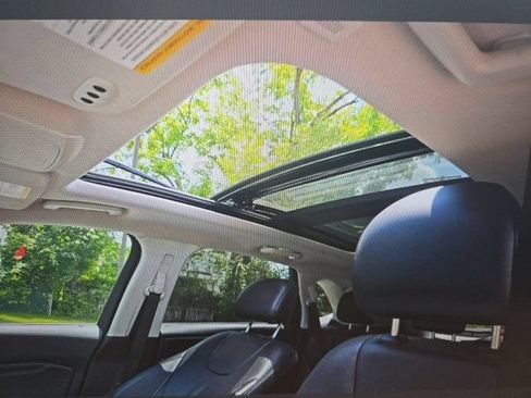 Used 2019 Ford Edge Titanium w/ Cold Weather Package AWD/4WD image 7
