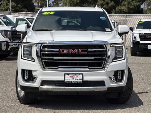 Used 2024 GMC Yukon SLT RWD image 2