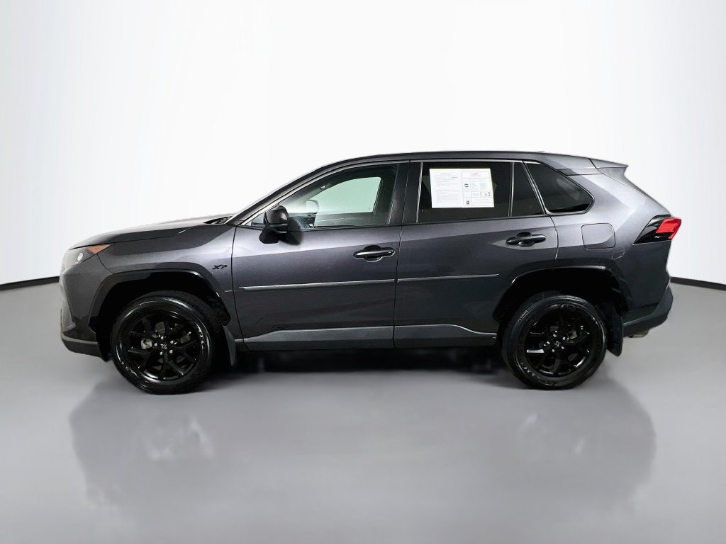 Used 2022 Toyota RAV4 LE FWD image 6