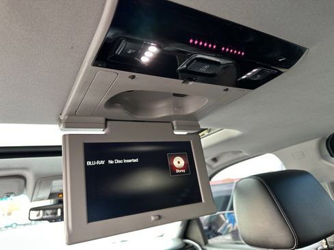 Used 2015 GMC Yukon SLT w/ Open Road Package image 21