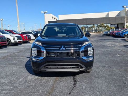 New 2025 Mitsubishi Outlander ES image 3
