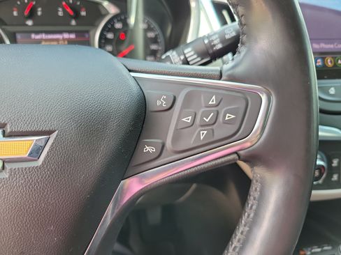Used 2020 Chevrolet Equinox Premier FWD image 16