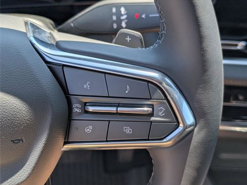 New 2026 Chevrolet Equinox LT w/ Safety and Technology Package AWD/4WD image 18