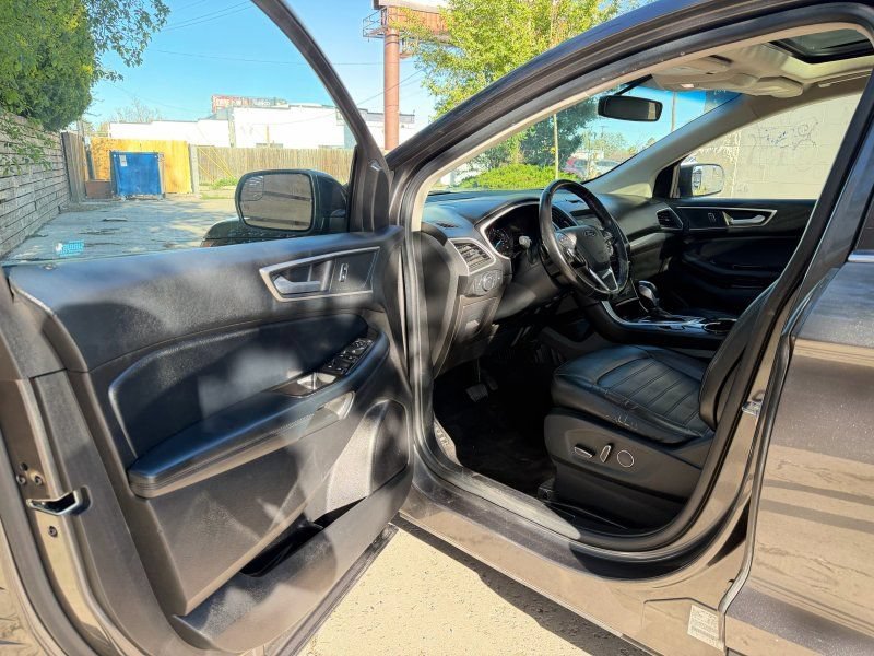 Used 2017 Ford Edge SEL w/ Equipment Group 201A AWD/4WD image 6