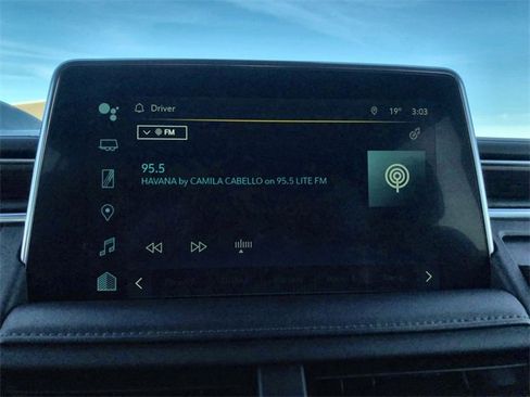 Used 2024 Chevrolet Suburban High Country image 16