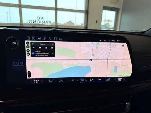 Used 2025 Chevrolet Traverse Z71 w/ LPO, Floor Liner Package AWD/4WD image 3
