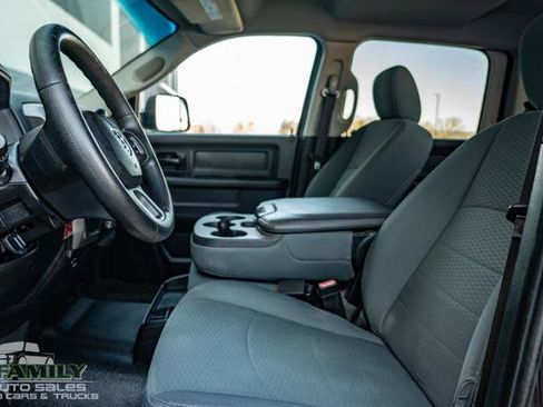 Used 2015 RAM 2500 Tradesman w/ Chrome Appearance Group image 20