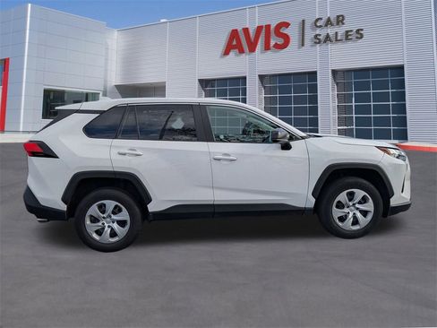 Used 2024 Toyota RAV4 LE image 9