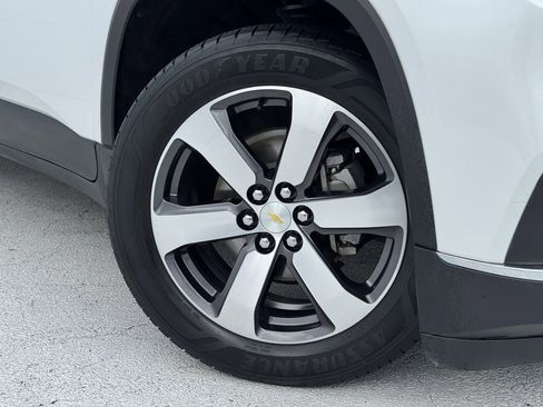 Used 2018 Chevrolet Traverse LT w/ LPO, Cargo Package image 7