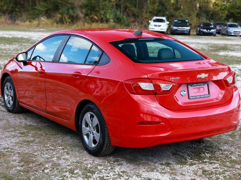 Used 2017 Chevrolet Cruze LS image 5