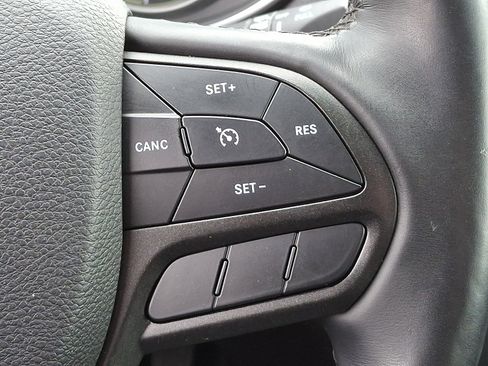 Used 2019 Jeep Cherokee Trailhawk image 23