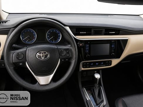 Used 2017 Toyota Corolla LE FWD image 6