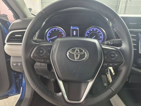 Used 2018 Toyota Camry SE FWD image 13