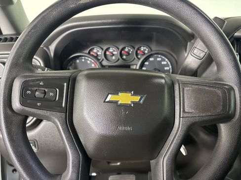 Used 2022 Chevrolet Silverado 1500 Custom image 13