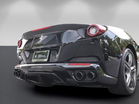 Certified 2019 Ferrari Portofino RWD image 19