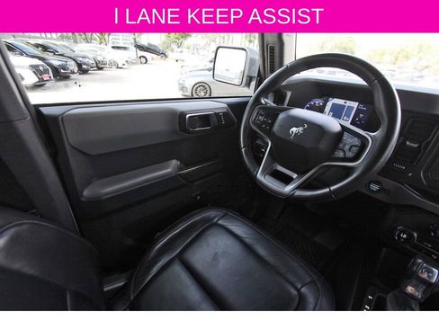 Used 2023 Ford Bronco Big Bend w/ Sasquatch Package image 9