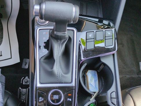 Used 2024 Kia Sportage EX FWD image 22