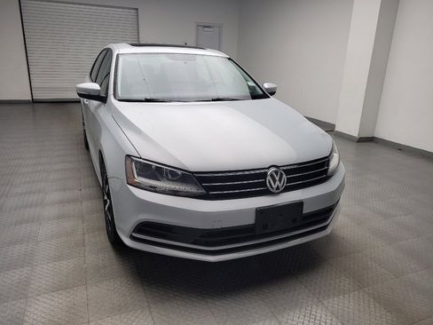 Used 2017 Volkswagen Jetta SE FWD image 14