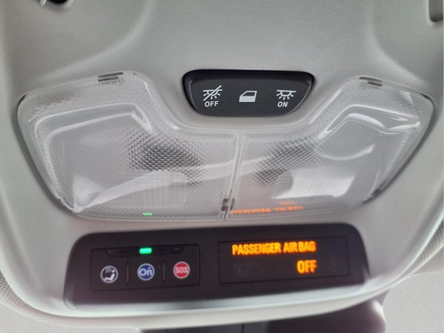 Used 2025 Chevrolet TrailBlazer LT FWD image 36
