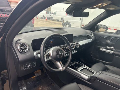 Used 2025 Mercedes-Benz GLB 250 image 11