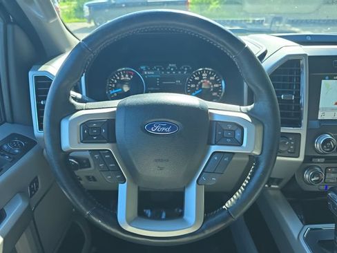 Used 2018 Ford F150 Lariat w/ Equipment Group 502A Luxury AWD/4WD image 17