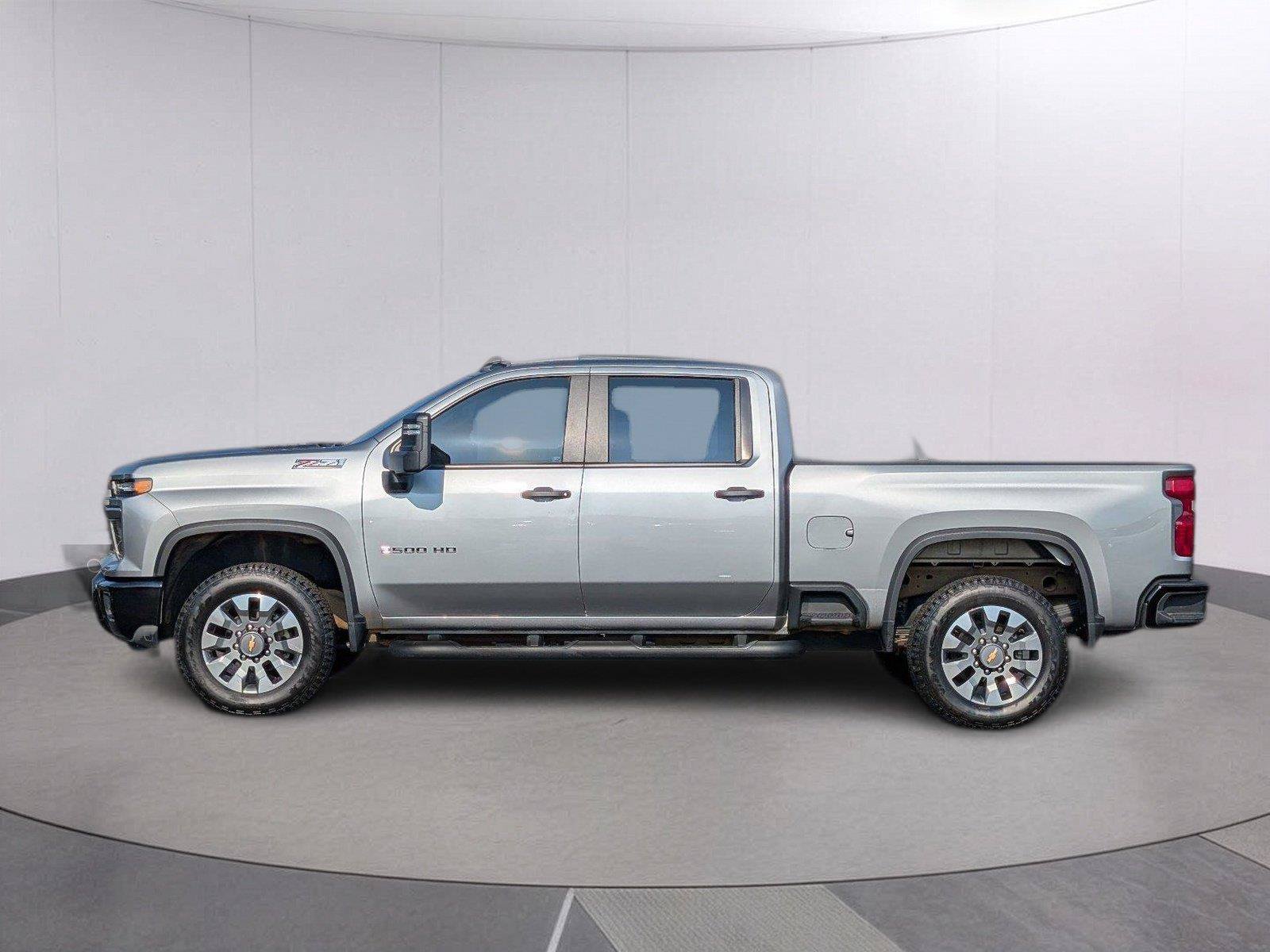 Used 2025 Chevrolet Silverado 2500 Custom w/ Custom Convenience Package AWD/4WD image 2