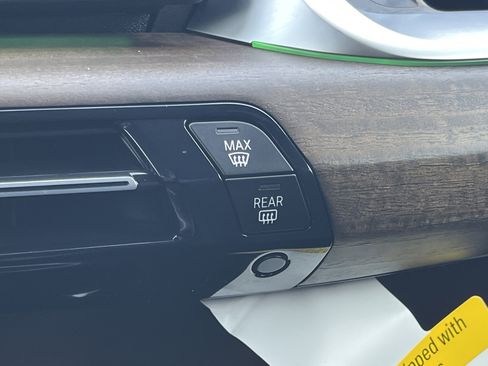 Used 2025 BMW X1 xDrive28i w/ Technology Package image 6