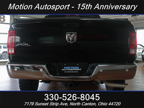 Used 2020 RAM 1500 Classic SLT w/ Luxury Group AWD/4WD image 9