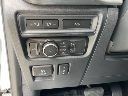 Used 2022 Ford F150 Lariat w/ Equipment Group 502A High AWD/4WD image 22