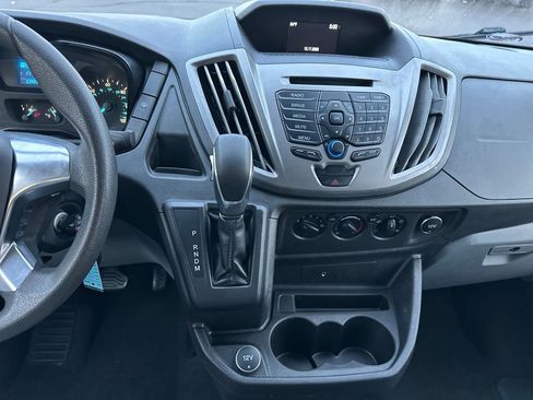 Used 2018 Ford Transit 350 XLT image 17