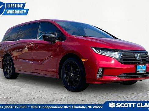 Used 2023 Honda Odyssey Sport image 1