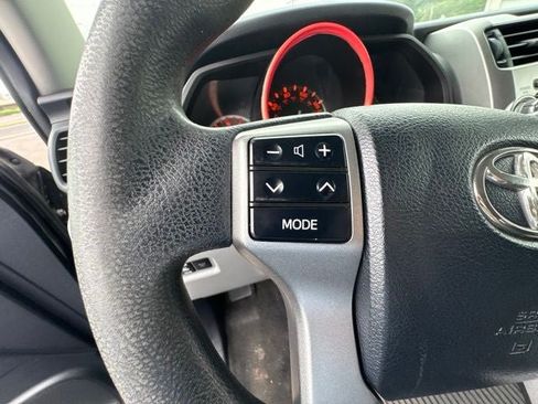 Used 2010 Toyota 4Runner SR5 AWD/4WD image 20