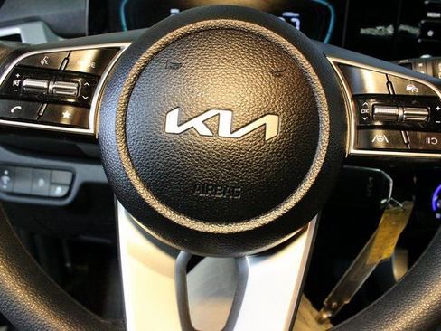 Used 2024 Kia Seltos LX image 19