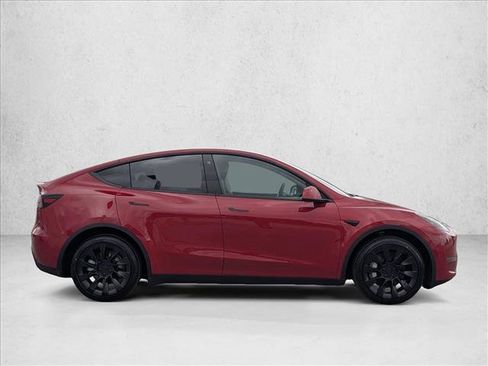Used 2023 Tesla Model Y Long Range image 4