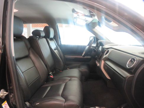 Used 2019 Toyota Tundra SR5 AWD/4WD image 26